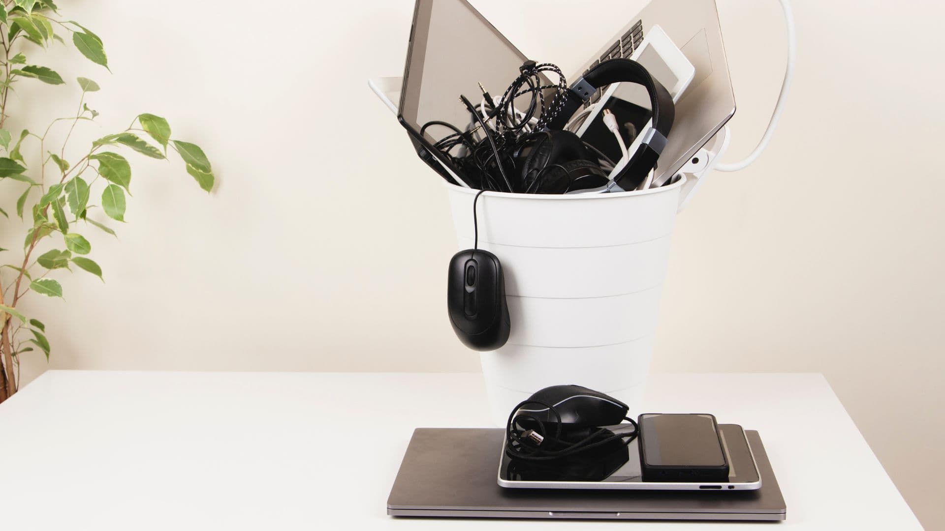 Where to throw or recycle electronics (E-waste) in Singapore in 2023?